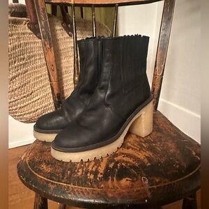 Free people, leather platform, boots size 39 black with light colored platform